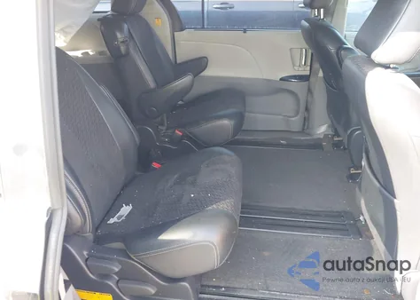 2013 Toyota Sienna Se 8 Passenger z USA, uszkodzony, nr VIN 5TDXK3DCXDS296405